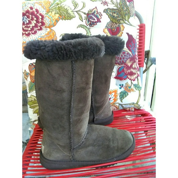 UGG AUSTRALIA CLASSIC TALL 5815 SHEEPSKIN BOOTS - Picture 3 of 6